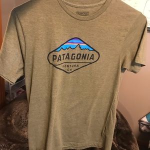 Women’s Patagonia tshirt